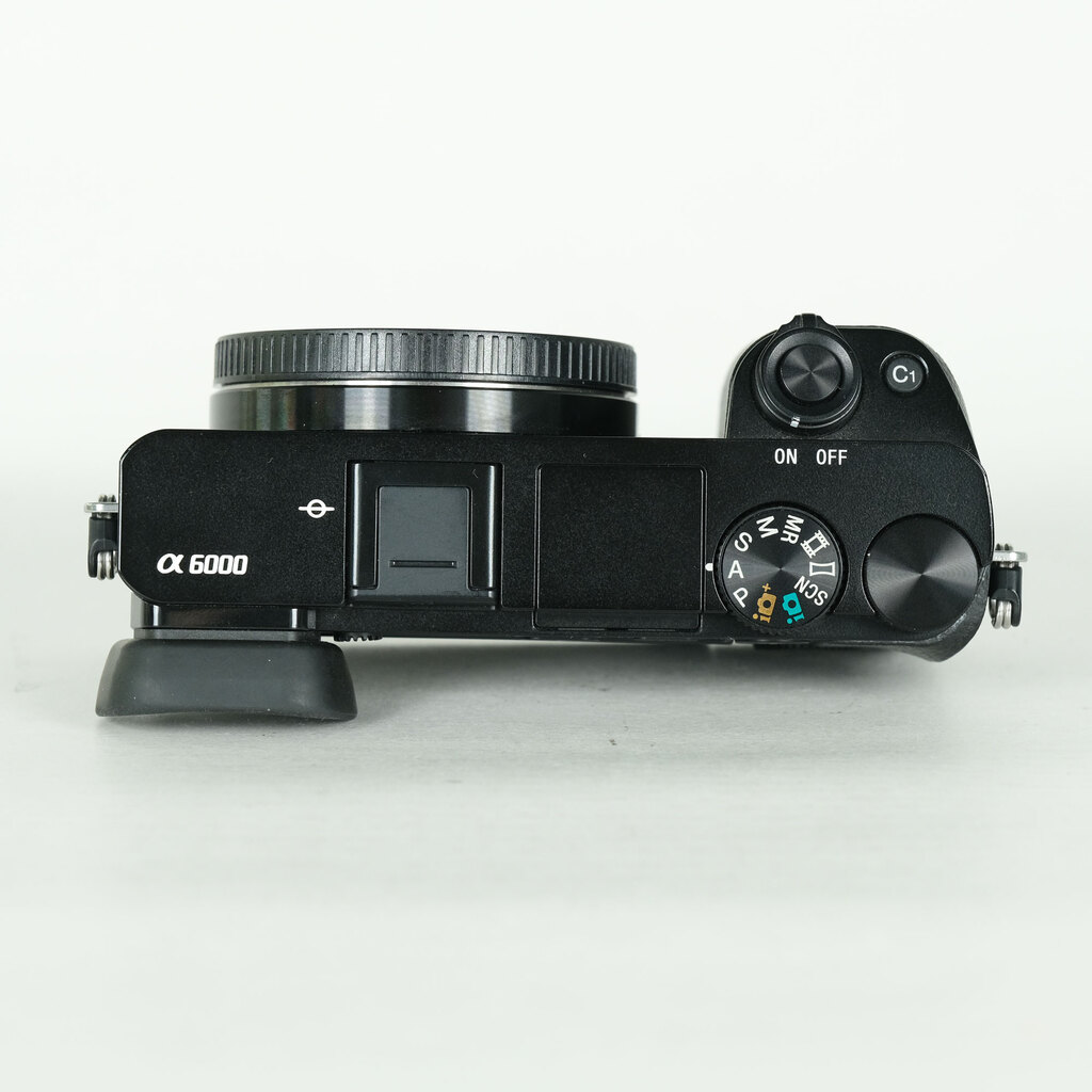SONY α6000(ILCE-6000) SONY α6000(ILCE-6000)
