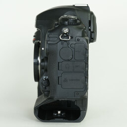 Nikon D5