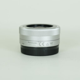 Panasonic LUMIX G VARIO 12-32mm / F3.5-5.6 ASPH. / MEGA O.I.S.