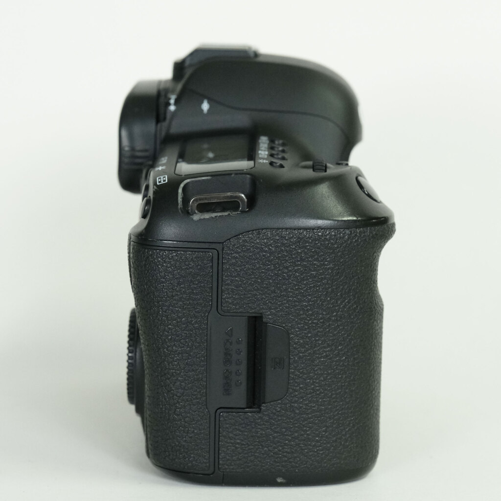 Canon EOS 5D Mark IV Canon EOS 5D Mark IV