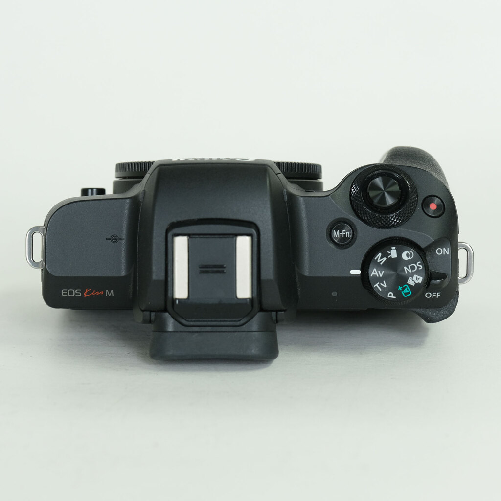 Canon EOS Kiss M