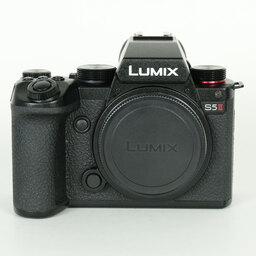 Panasonic LUMIX S5II DC-S5M2