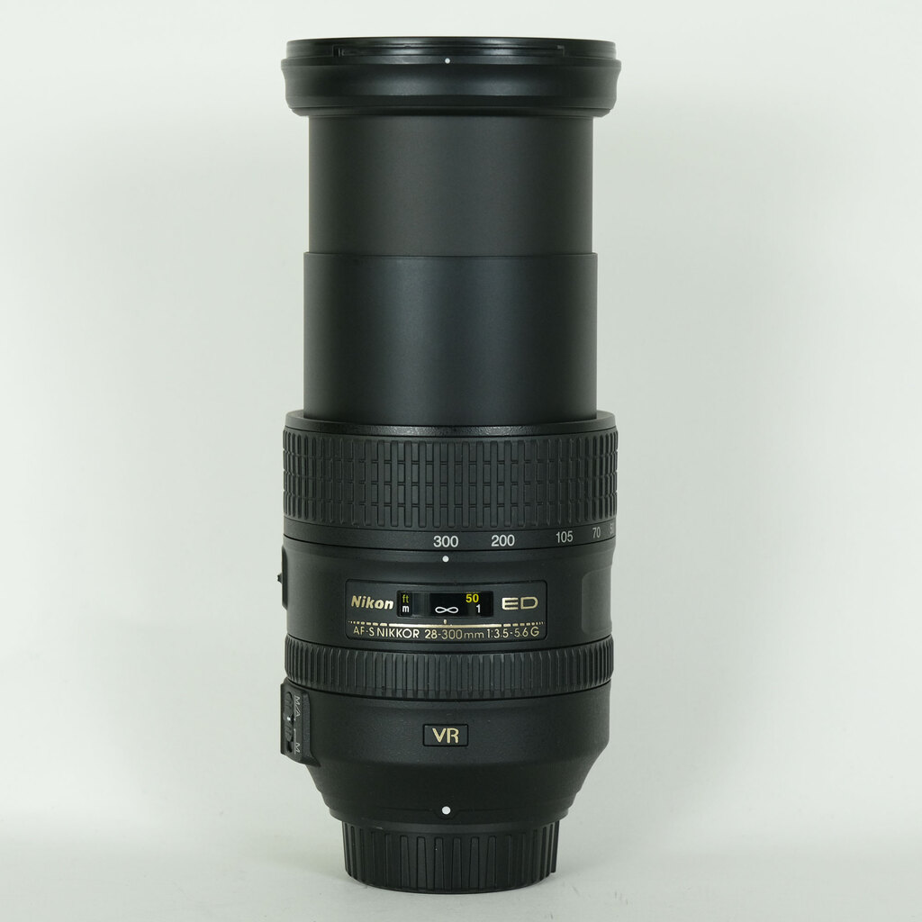Nikon AF-S NIKKOR 28-300mm f/3.5-5.6G ED VR