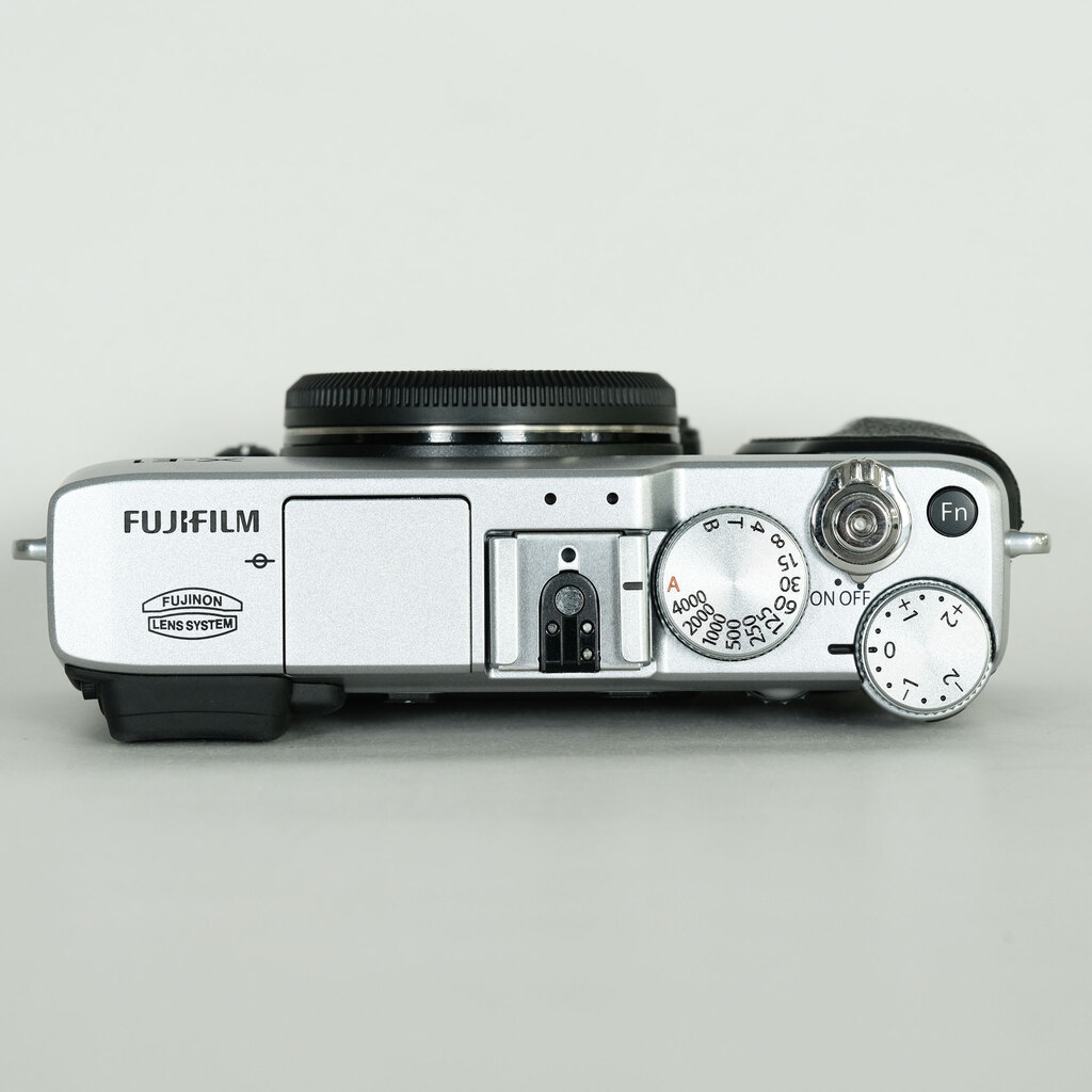 FUJIFILM X-E1 シルバー