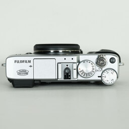 FUJIFILM X-E1 シルバー
