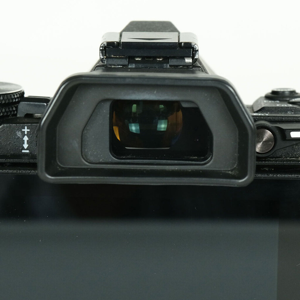 OLYMPUS OM-D E-M5 Mark II