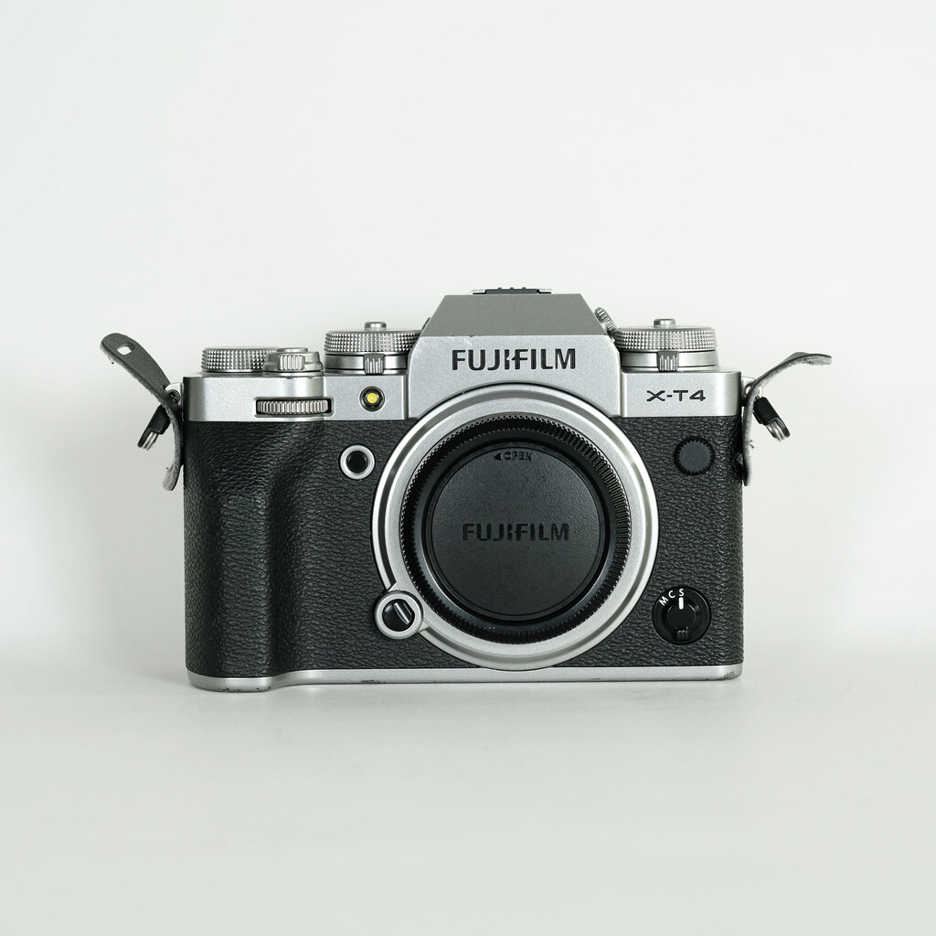 FUJIFILM X-T4