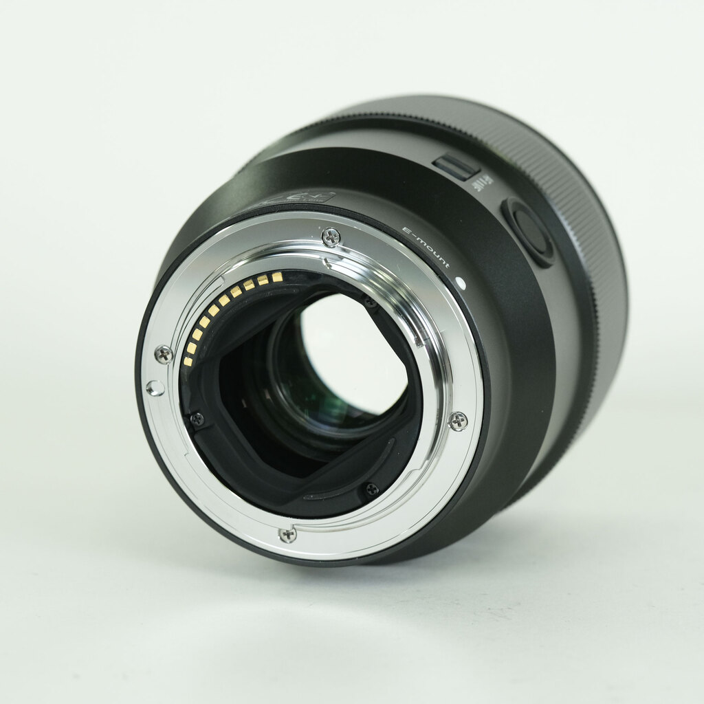 SONY FE 85mm F1.8 SEL85F18 SONY FE 85mm F1.8 SEL85F18