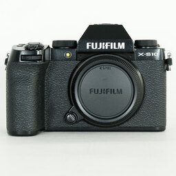 FUJIFILM X-S10