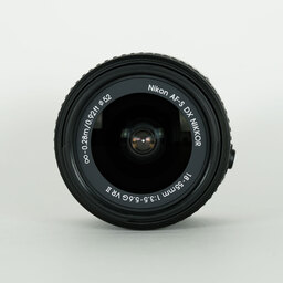 Nikon AF-S DX NIKKOR 18-55mm f3.5-5.6G VR II