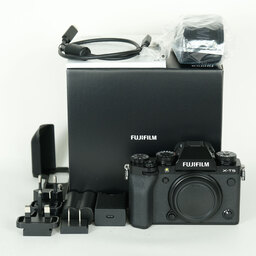 FUJIFILM X-T5