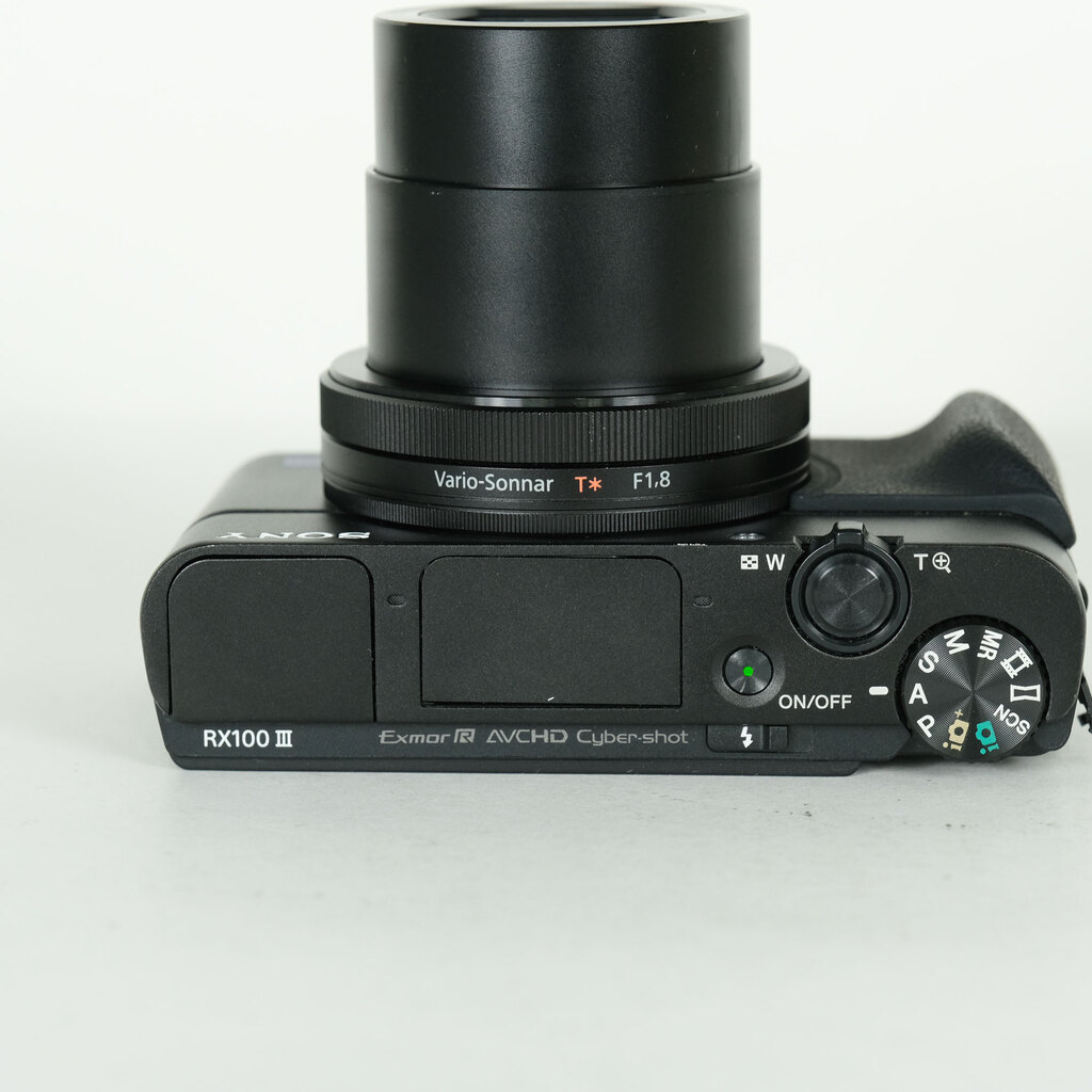 SONY Cyber-shot DSC-RX100M3の出品 | ONE SCENE（ワンシーン）