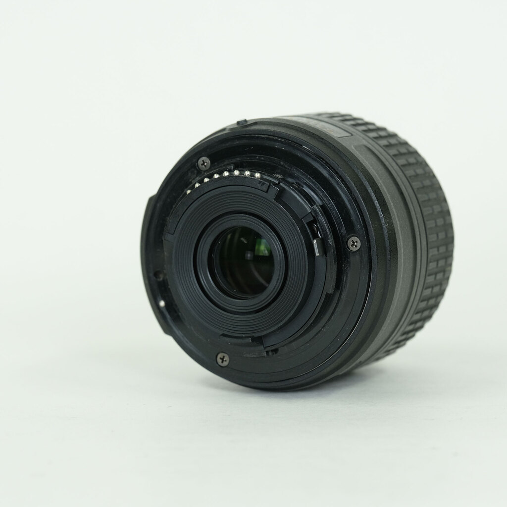 Nikon AF-S DX NIKKOR 18-55mm f3.5-5.6G VR II