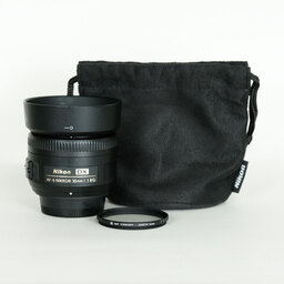 Nikon AF-S DX NIKKOR 35mm f/1.8G