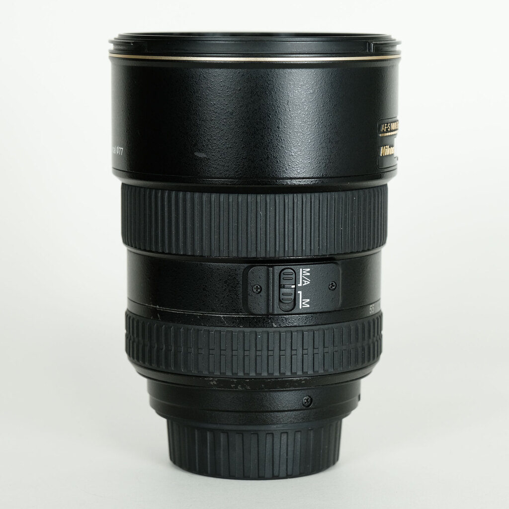 Nikon AF-S DX Zoom-Nikkor 17-55mm f/2.8G IF-ED