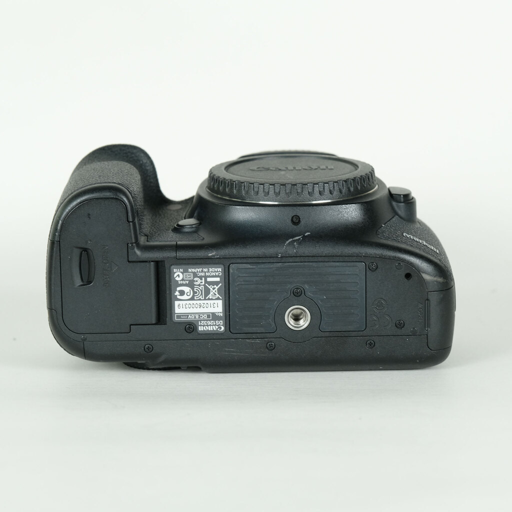 Canon EOS 5D Mark III Canon EOS 5D Mark III