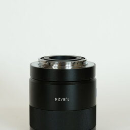 SONY Sonnar T* E 24mm F1.8 ZA SEL24F18Z