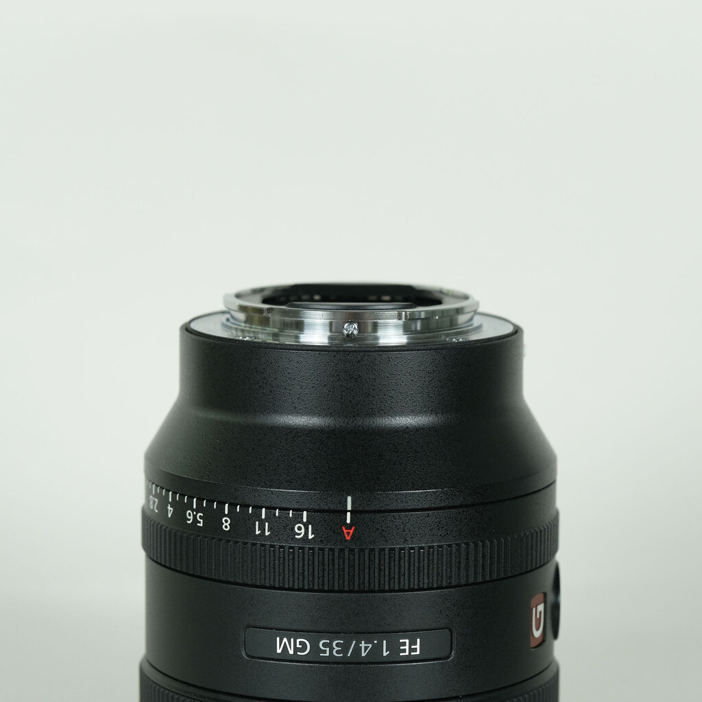 SONY FE 35mm F1.4 GM SEL35F14GMの出品 | ONE SCENE（ワンシーン）