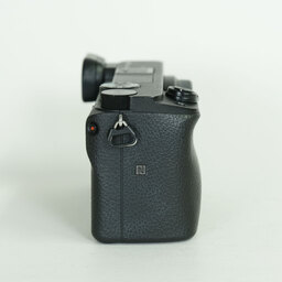 SONY α6400(ILCE-6400) SONY α6400(ILCE-6400)