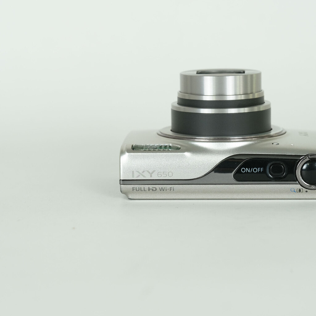 Canon IXY 650 シルバー