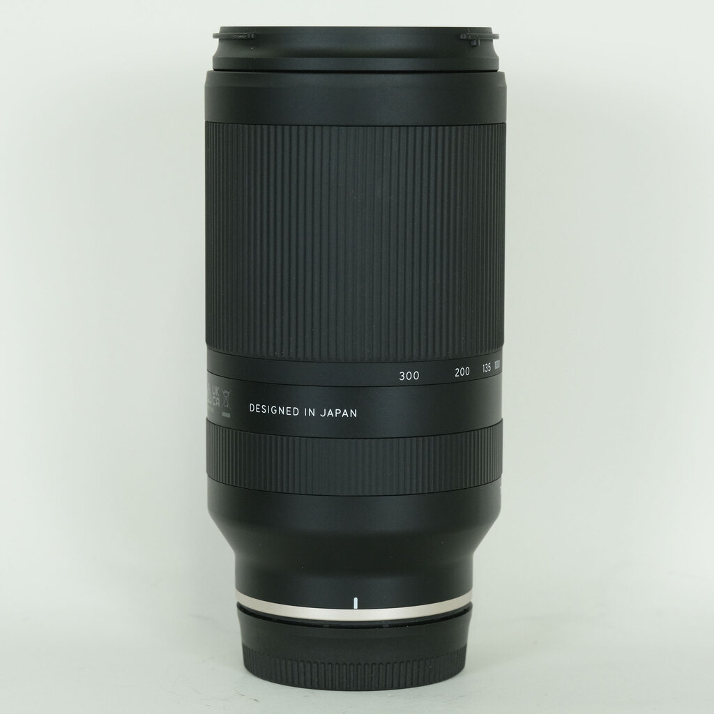 TAMRON 70-300mm F/4.5-6.3 Di III RXD (Model A047) [�\�j�[E�p]