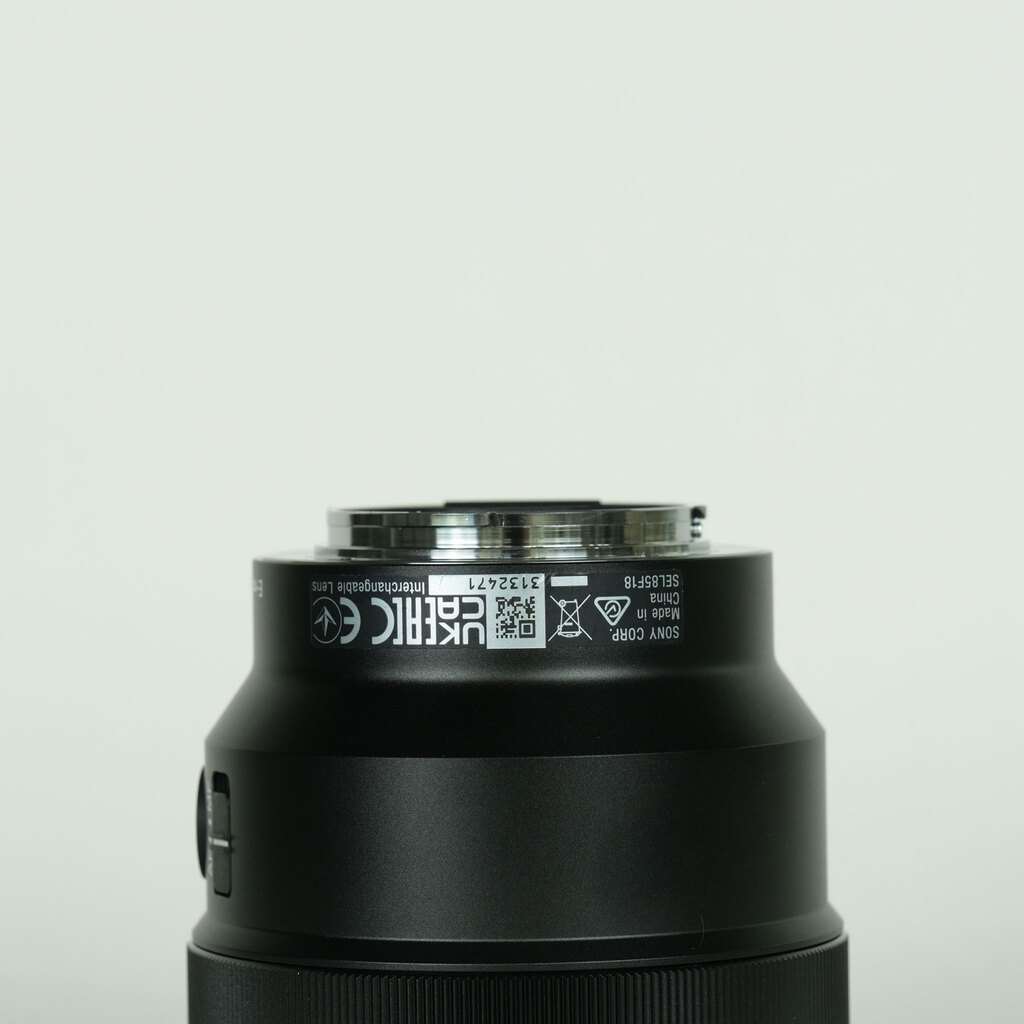 SONY FE 85mm F1.8 SEL85F18の出品 | ONE SCENE（ワンシーン）