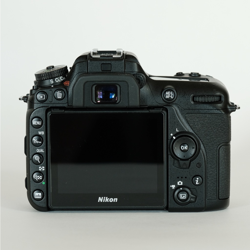 Nikon D7500の出品 | ONE SCENE（ワンシーン）