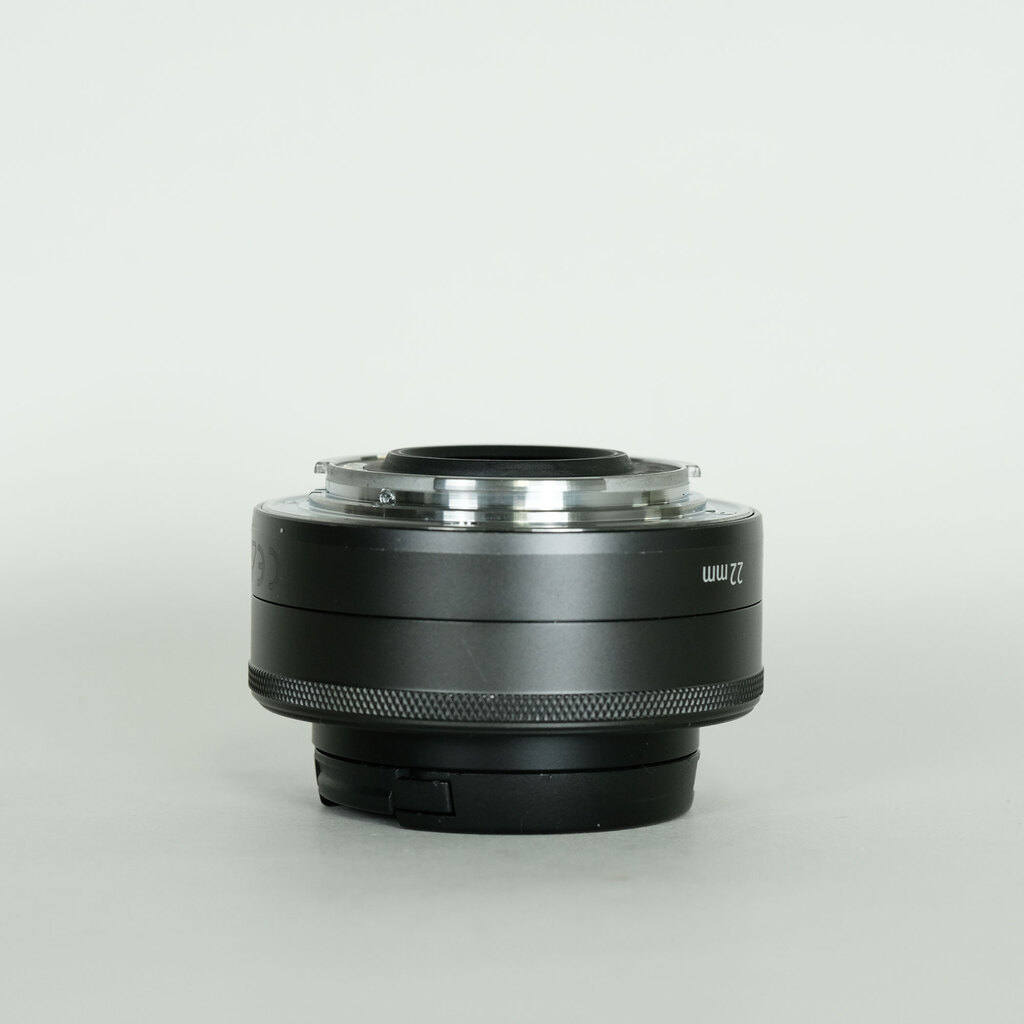 Canon EF-M22mm F2 STM