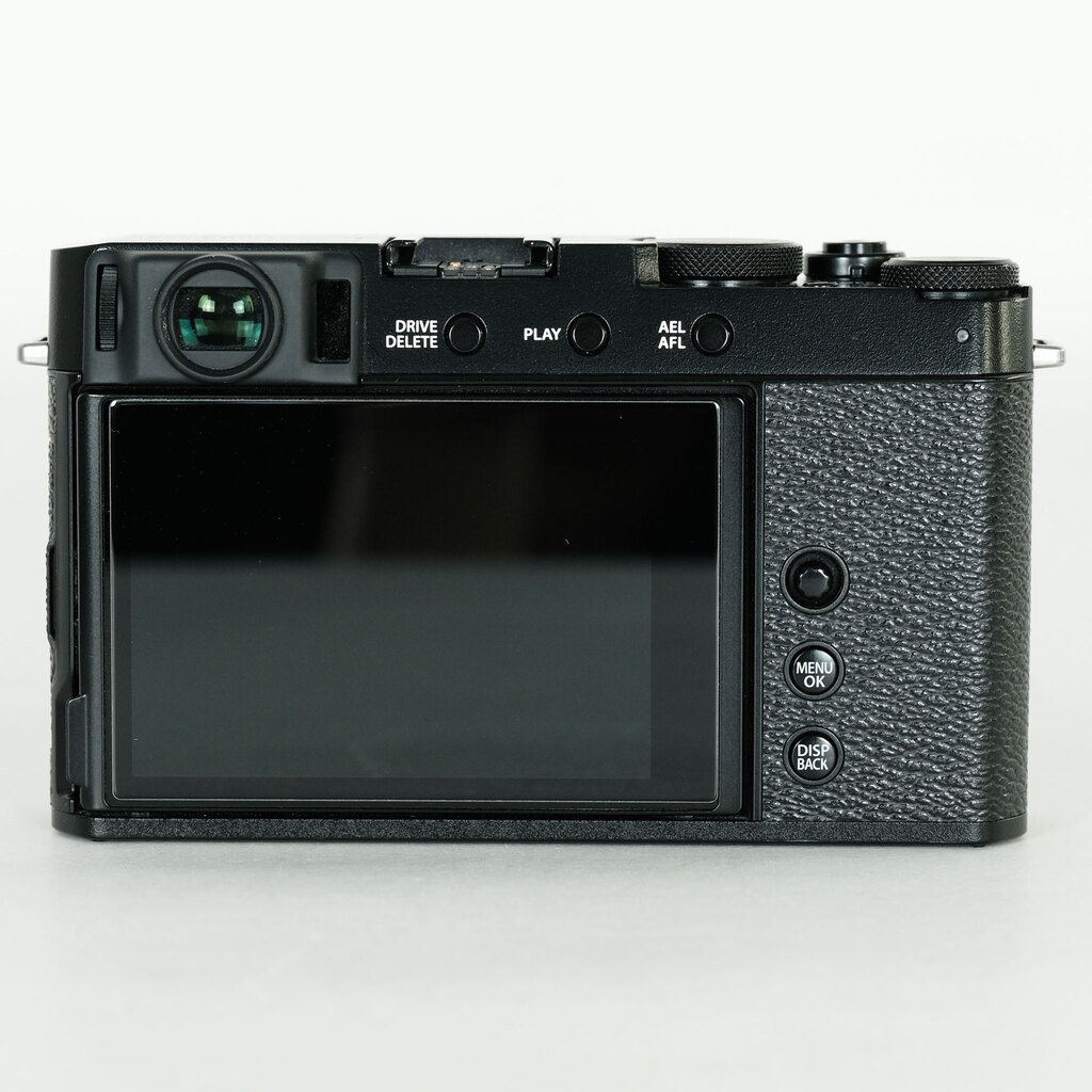 FUJIFILM X-E4