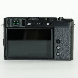 FUJIFILM X-E4