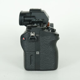 SONY α7 II（ILCE-7M2）