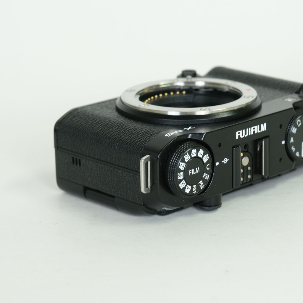 FUJIFILM X-M5 FUJIFILM X-M5