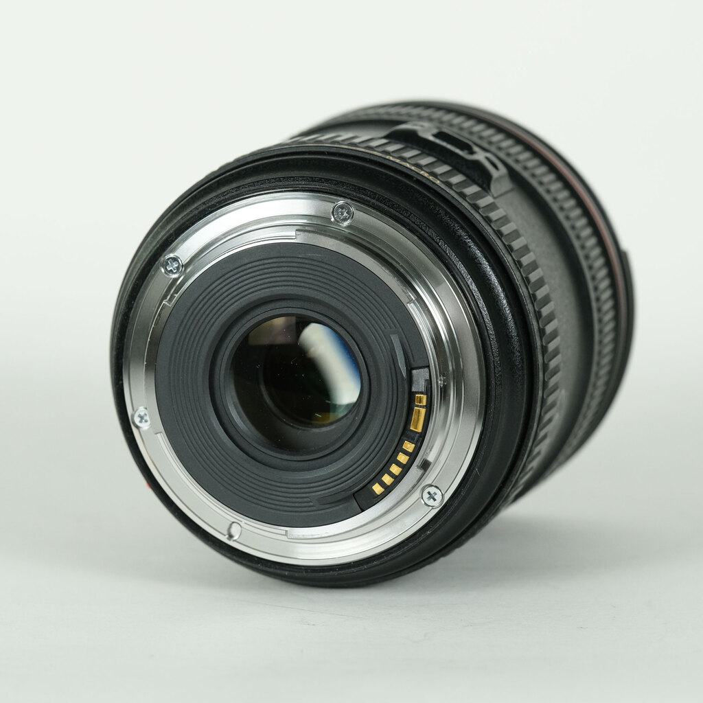 Canon EF24-70mm F4L IS USM Canon EF24-70mm F4L IS USM