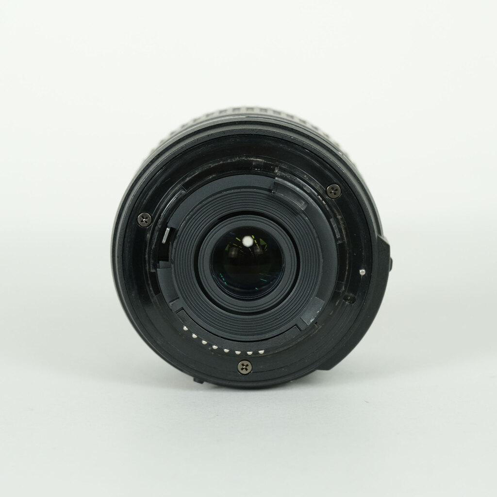 Nikon AF-S DX NIKKOR 18-55mm f3.5-5.6G VR IIの出品 | ONE SCENE