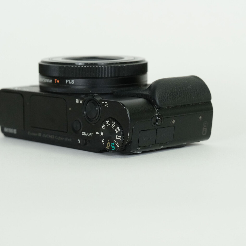 SONY Cyber-shot DSC-RX100M3