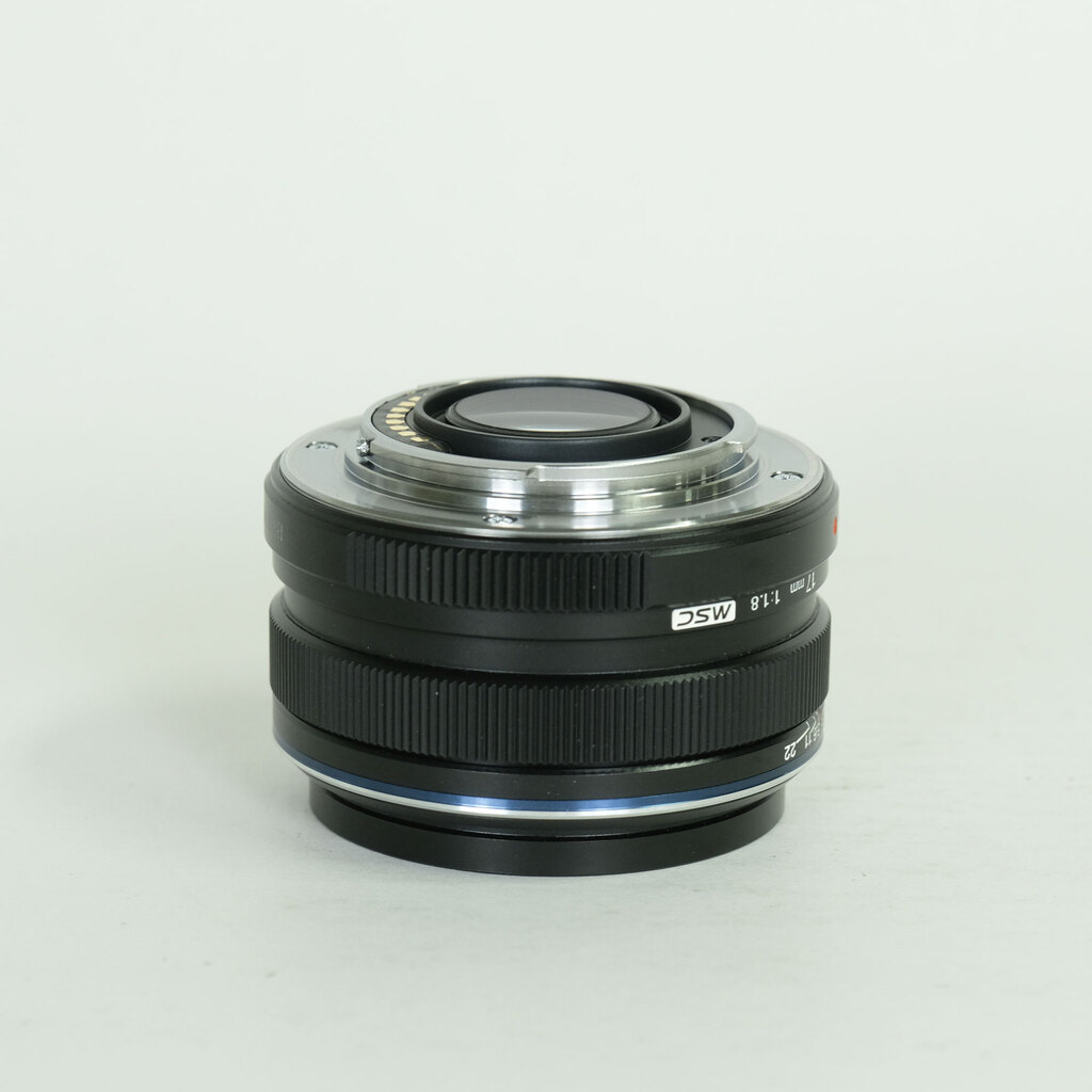 OLYMPUS M.ZUIKO DIGITAL 17mm F1.8