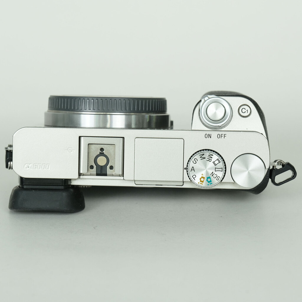 SONY α6000(ILCE-6000) SONY α6000(ILCE-6000)