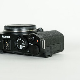 FUJIFILM X-M5