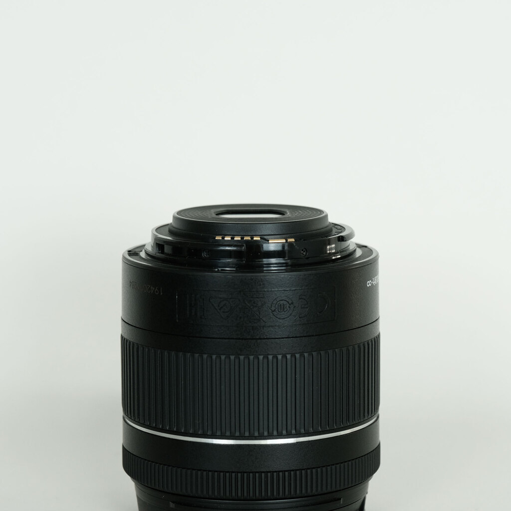 Canon EF-S18-55mm F4-5.6 IS STM