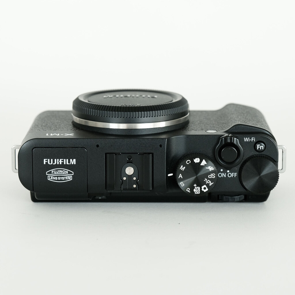 FUJIFILM X-M1 ボディ ブラック