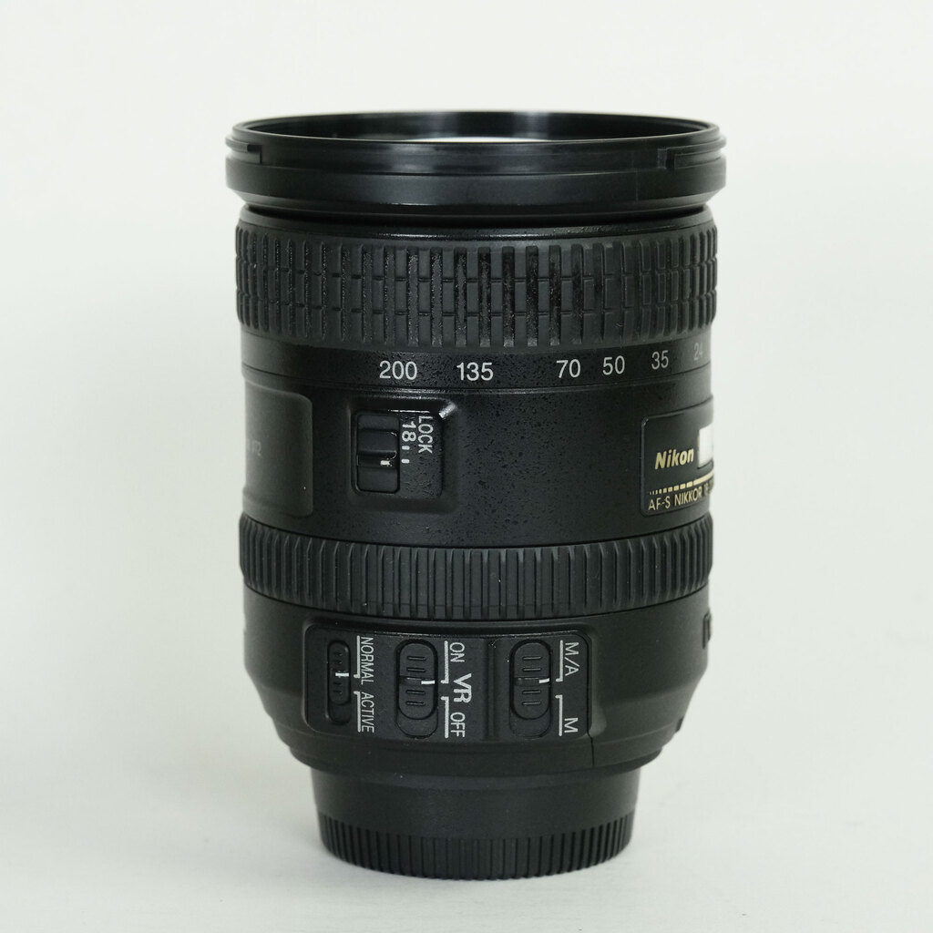 Nikon AF-S DX NIKKOR 18-200mm F3.5-5.6G ED VR II