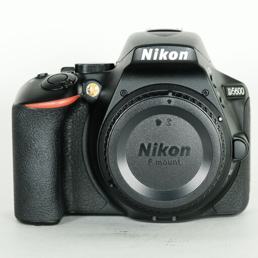 Nikon D5600 Nikon D5600