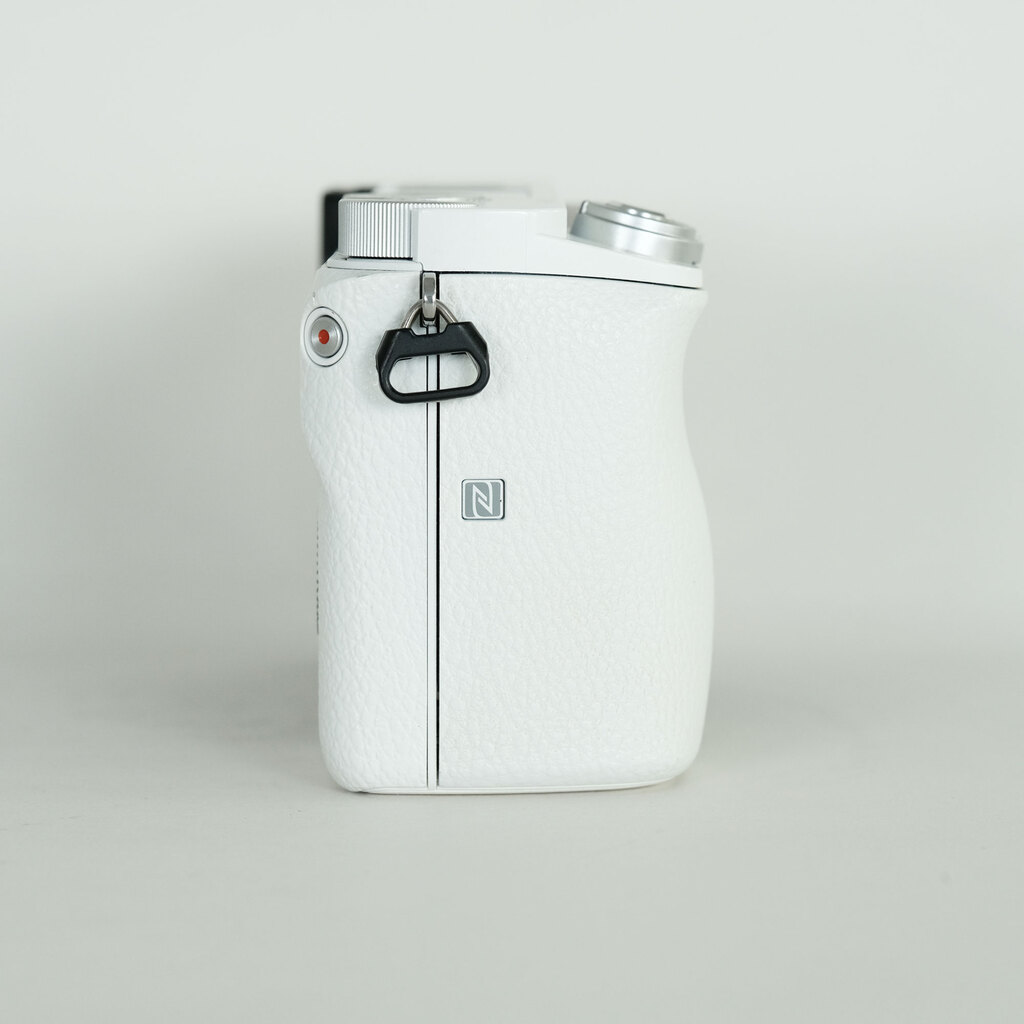 SONY α6000（ILCE-6000）