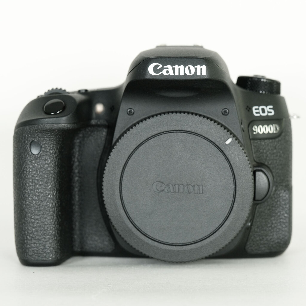 Canon EOS 9000D