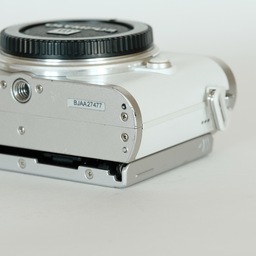 OLYMPUS PEN E-PL10