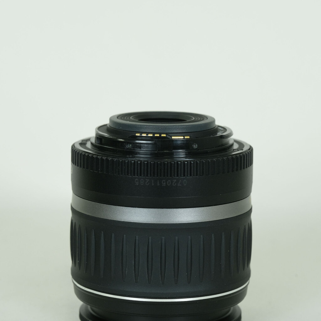 Canon EF-S18-55mm F3.5-5.6 IS