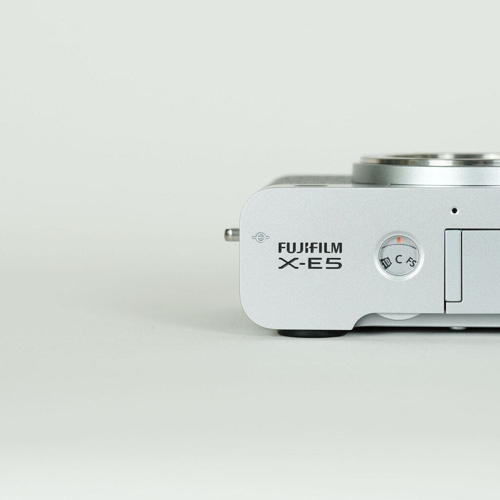 FUJIFILM X-E5