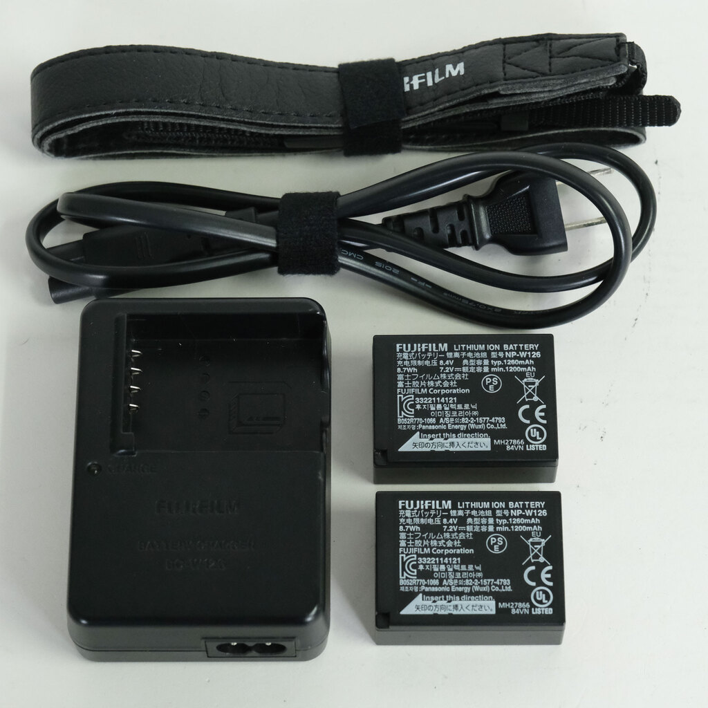 FUJIFILM X-A2 ボディ シルバー