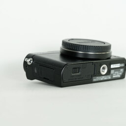 Panasonic LUMIX DMC-GM5ボディ ブラック