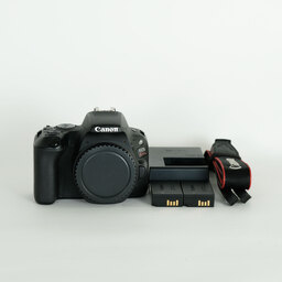 Canon EOS Kiss X9